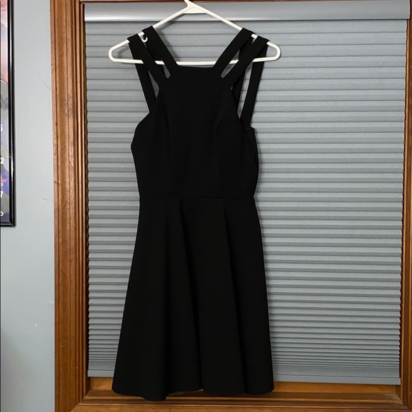 Dress - Picture 1 of 4